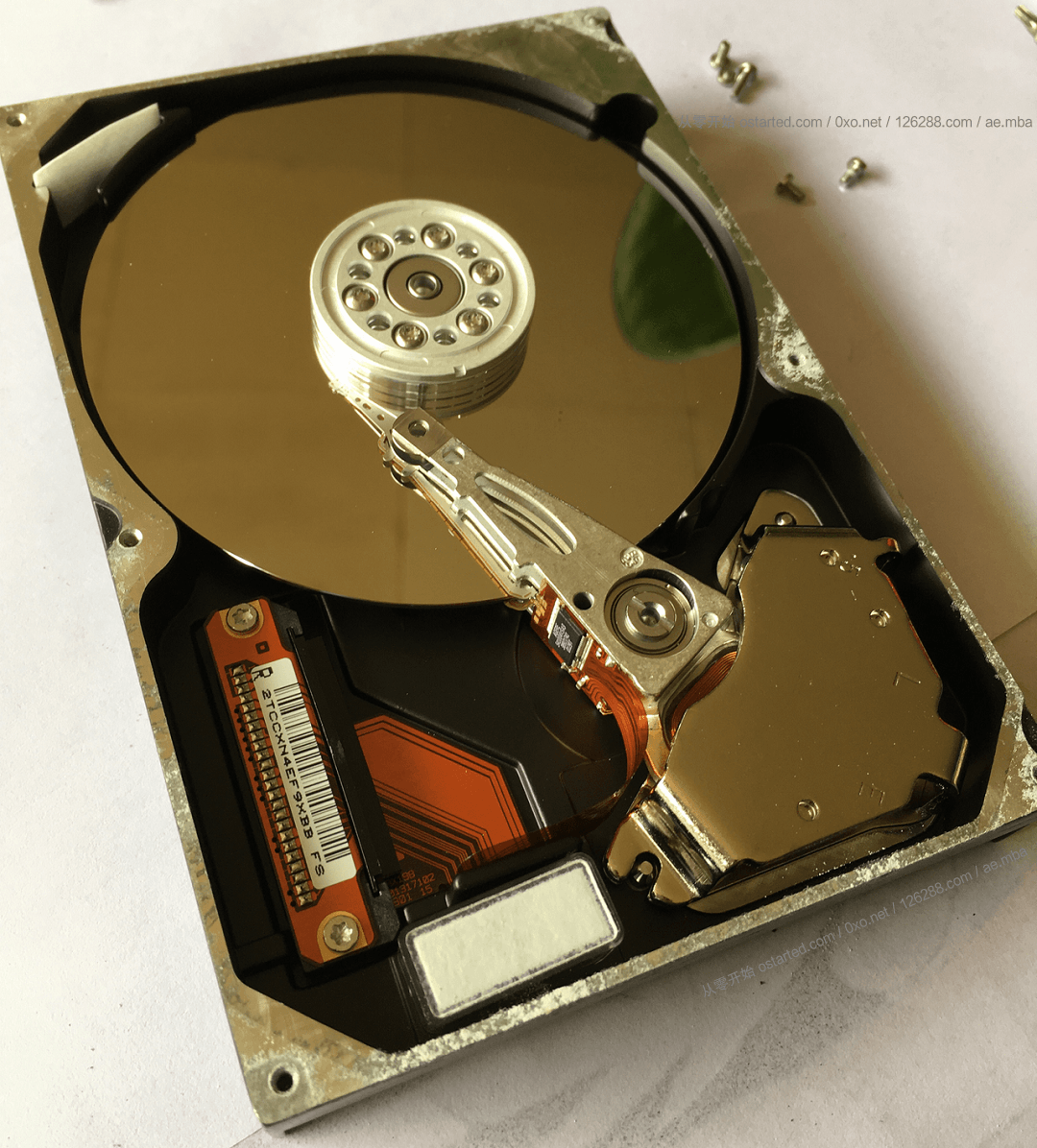 迈拓(Maxtor)IDE 体积大容量小 8GB 古董硬盘 拆机 - 第2张图片 | 細水長流 迈拓(Maxtor)IDE 体积大容量小 8GB 古董硬盘 拆机 - 第2张图片